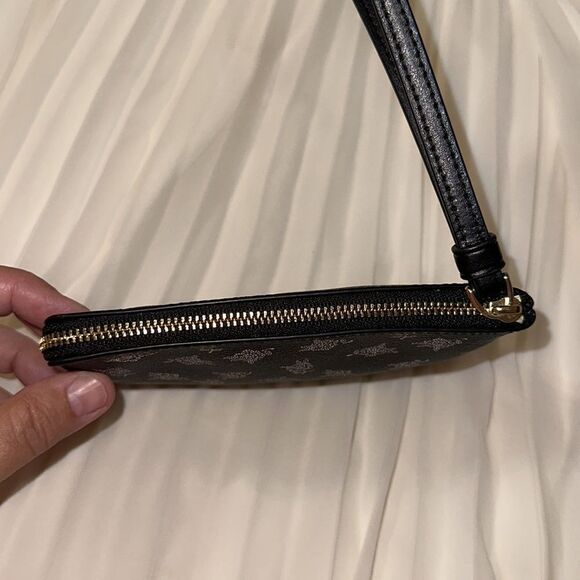 COACH Small Black White Rose Print Gold Tone Zip Leather Wristlet Wallet - Picture 3 of 8